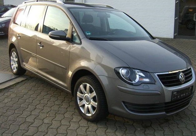 VOLKSWAGEN TOURAN (01/06/2010) - 