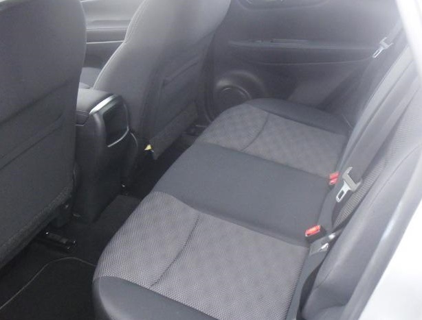 left hand drive NISSAN QASHQAI (01/04/2014) -  