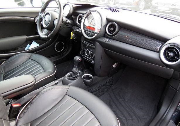 Left hand drive MINI CLUBMAN 2.0 SD AUTOMATIC