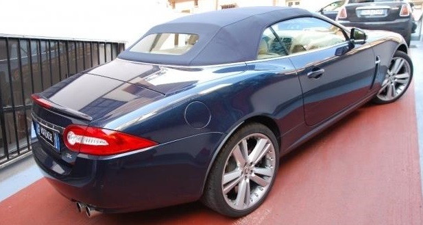 left hand drive JAGUAR XKR (01/11/2010) -  