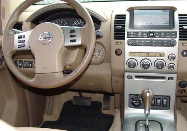 Left hand drive car NISSAN PATHFINDER (01/06/2008) - 