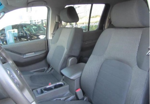 Left hand drive car NISSAN PATHFINDER (01/05/2012) - 