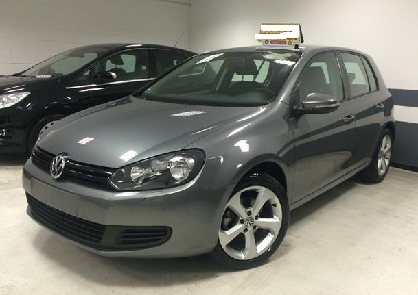 Left hand drive VOLKSWAGEN GOLF 1.6 TDI DPF BLUE MOTION