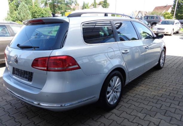 VOLKSWAGEN PASSAT (01/07/2011) - 