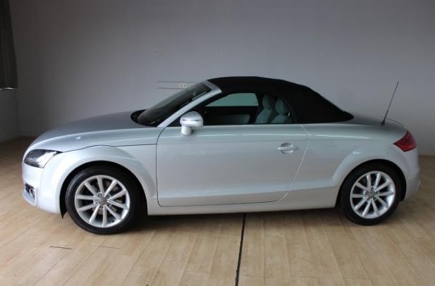 AUDI TT (01/06/2011) - 