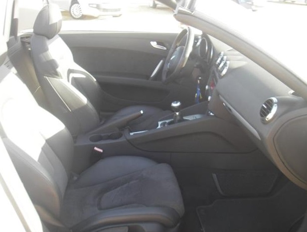 Left hand drive car AUDI TT (01/12/2009) - 