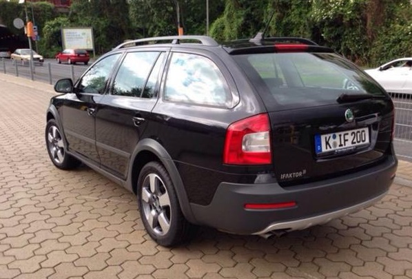 lhd car SKODA OCTAVIA (01/03/2011) - 