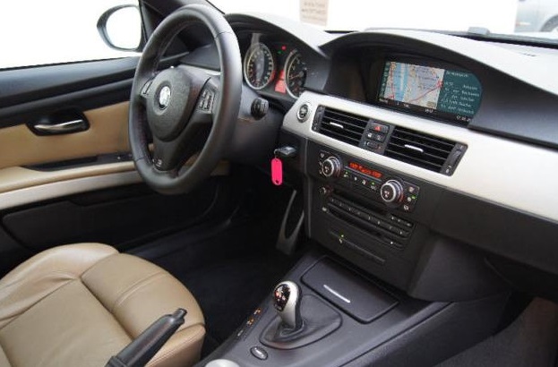 Left hand drive car BMW M3 (01/04/2008) - 