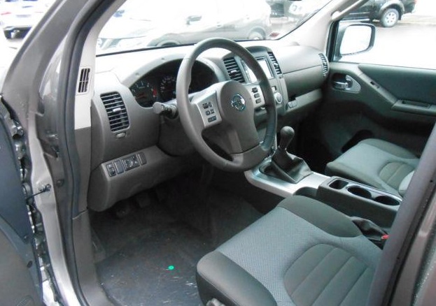 Left hand drive car NISSAN NAVARA (01/02/2015) - 