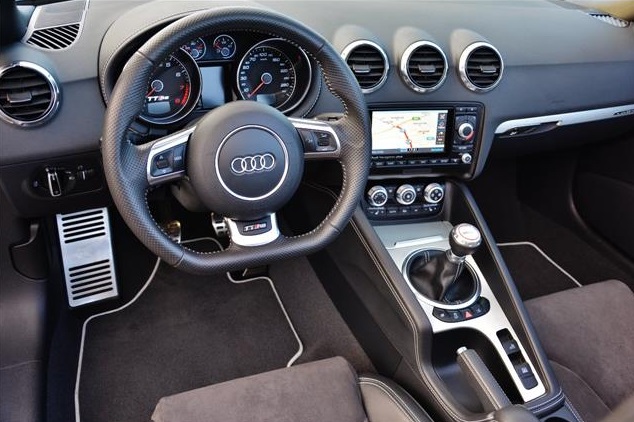 Left hand drive car AUDI TT (01/07/2011) - 