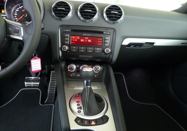 Left hand drive car AUDI TT (00/00/0) - 