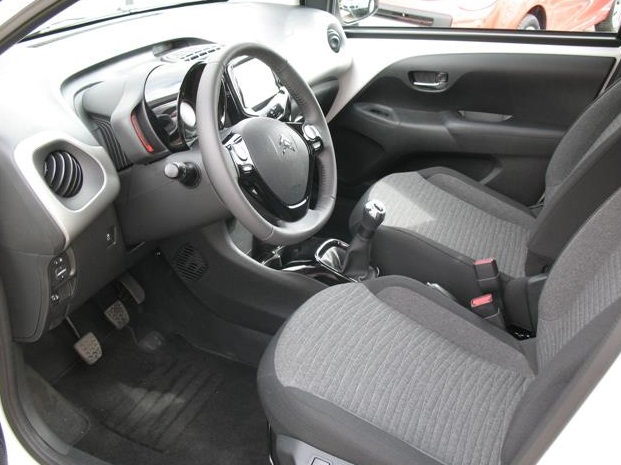 Left hand drive car CITROEN C1 (01/01/2015) - 