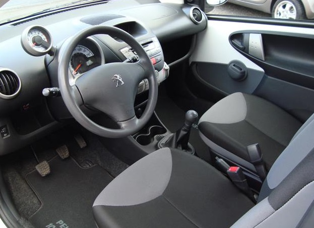 PEUGEOT 107 (01/05/2013) - 