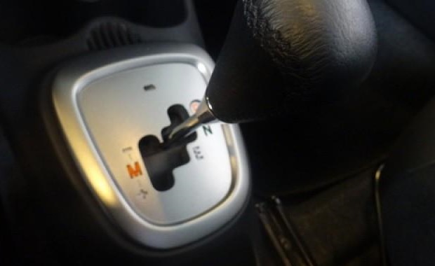 left hand drive PEUGEOT 107 (01/02/2014) -  