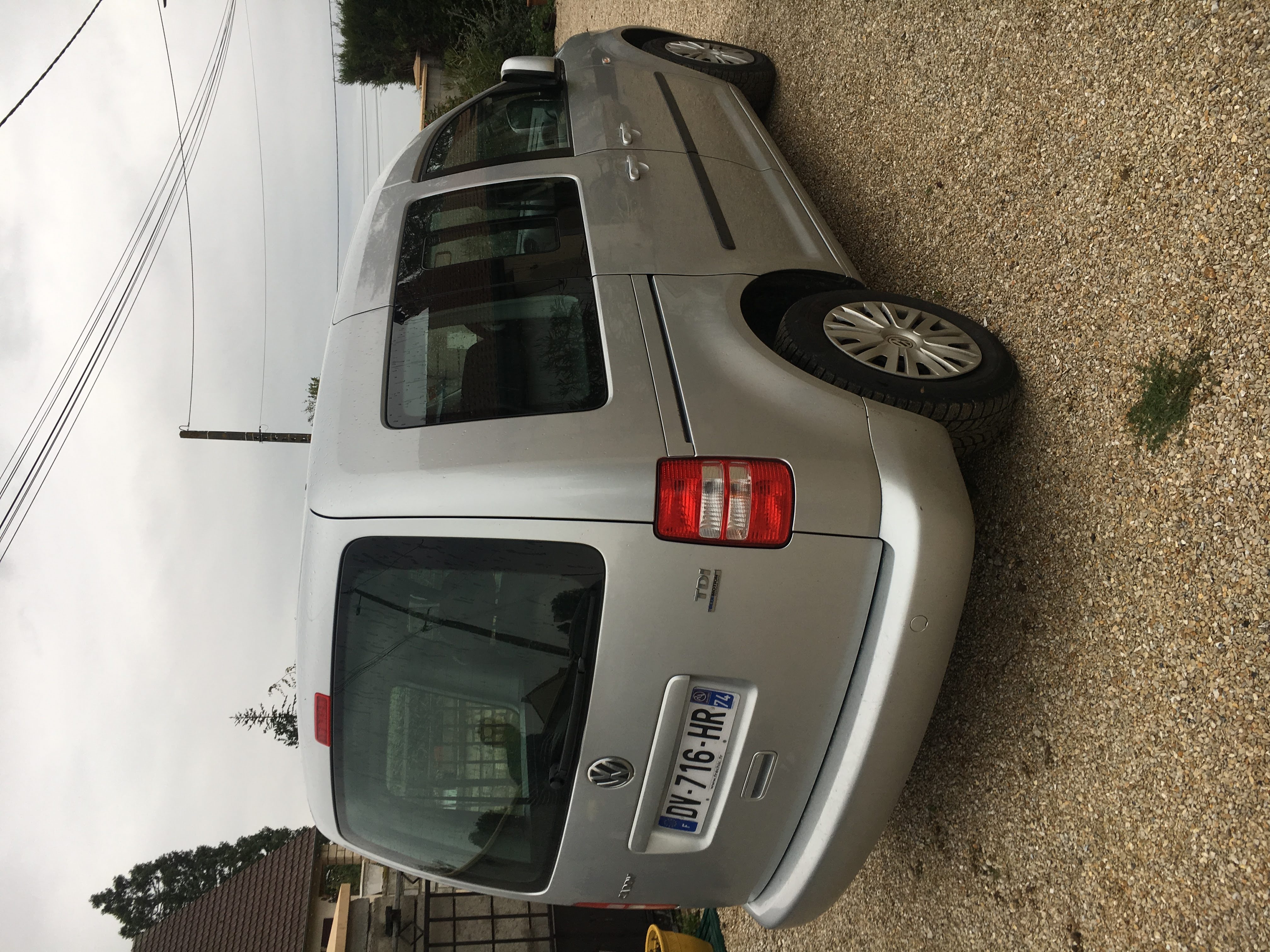 Left hand drive car VOLKSWAGEN CADDY (01/04/2015) - 