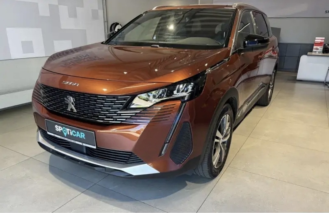 Left Hand Drive PEUGEOT 5008 Allure Pack Hybrid 136 e-DSC6 for sale