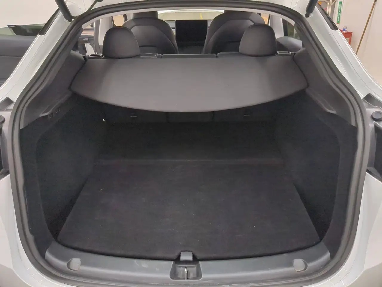 Left Hand Drive TESLA MODEL Y gallery photo